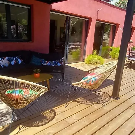 Piscine Privee, Jardin Et Parking Au Coeur De *